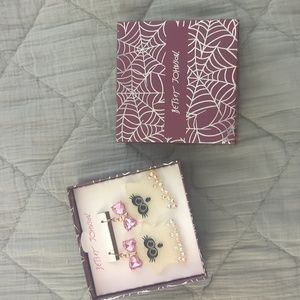 🎉price drop!!🎉Betsey Johnson ghost earrings